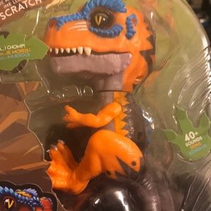 Fingerlings T-Rex Tiranosaurio